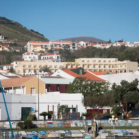 Horta מלון