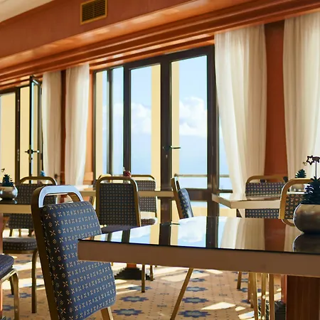 מלון Hotel Horta 4*