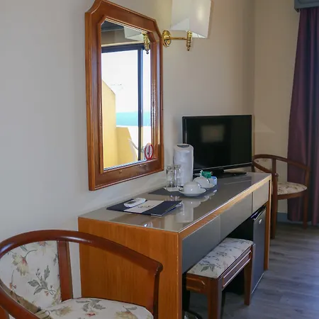 Hotel Horta מלון 4*